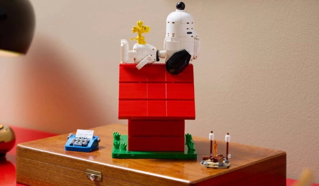 LEGO reveals Snoopy’s Doghouse set
