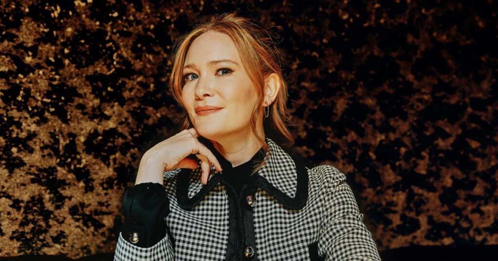 'ACOTAR' author Sarah J. Maas shares details about next two books