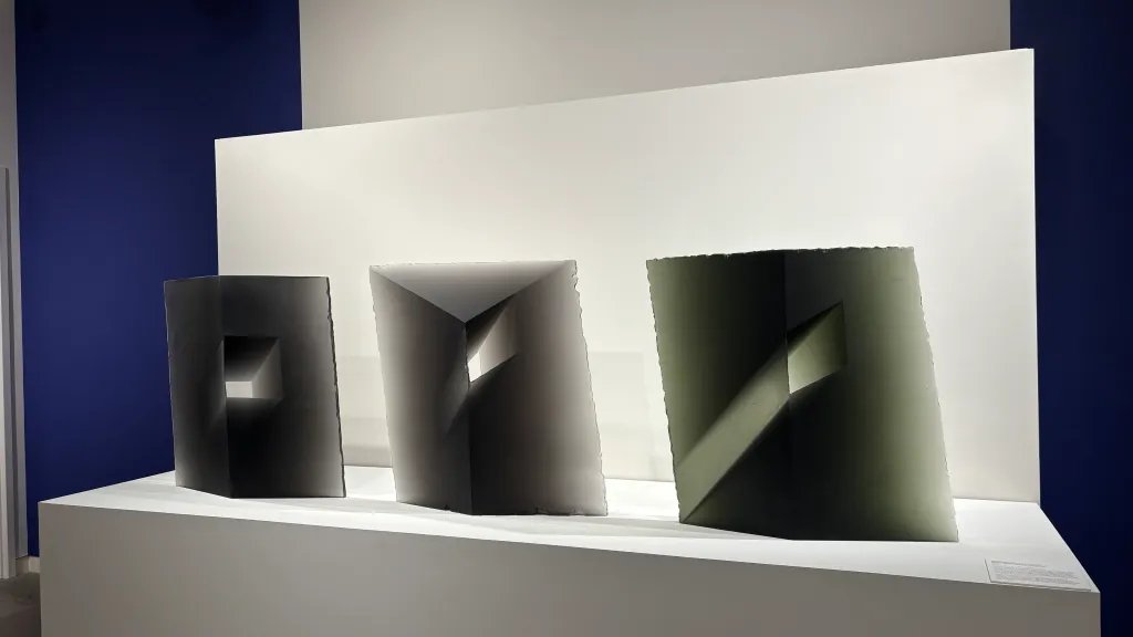 In fine art galleries and museums, art tells stories of the world around us – Twin Cities In fine art galleries and museums, art tells stories of the world around us – Twin Cities