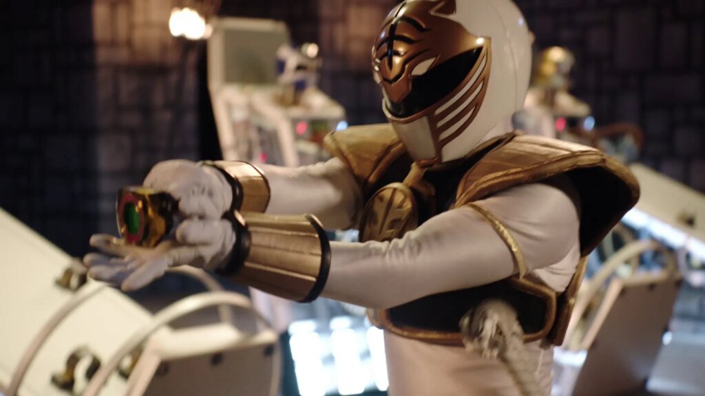 Power Rangers Toyline Reveals White Ranger Tigerzord, Saba, and More