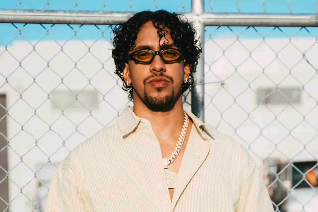 DIA, Omar Camacho, Emjay & More Emerging Latin Artists on Our Radar DIA, Omar Camacho, Emjay & More Emerging Latin Artists on Our Radar