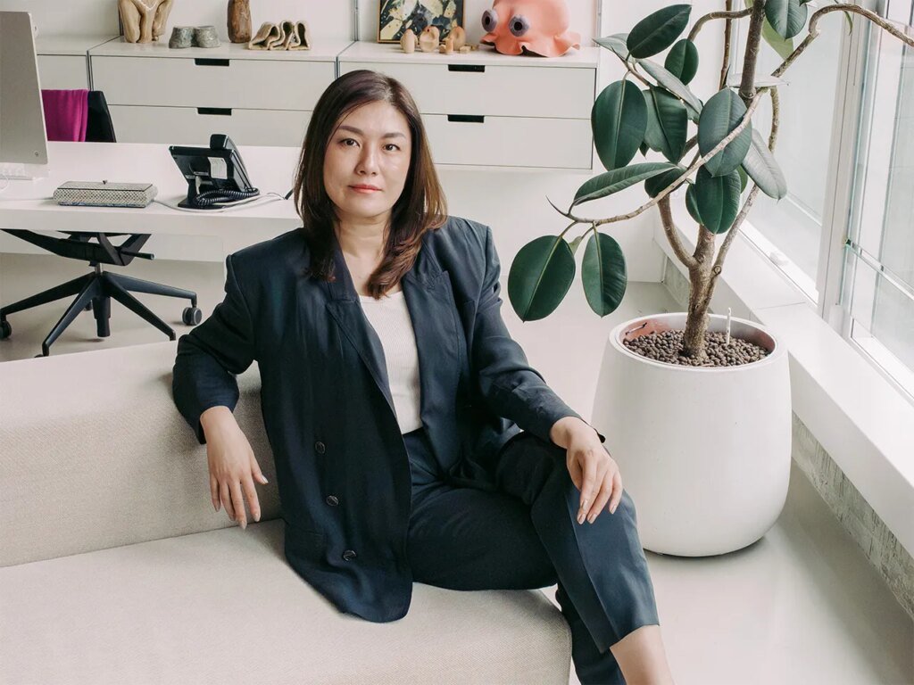 How to build a great art collection in the digital age