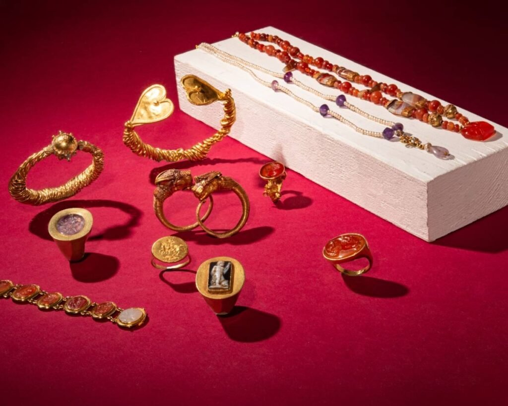 Rare Jewellery, Beads and Gemstones from Ancient Civilisations Headline Apollo Art Auctions' June Jewellery Sale 